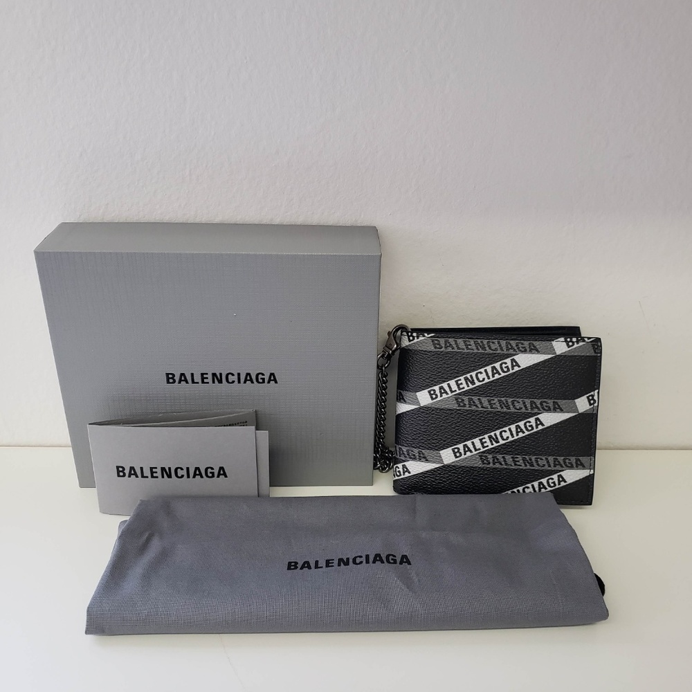Balenciaga Black St. Losange Chain Wallet - Picture 8 of 8